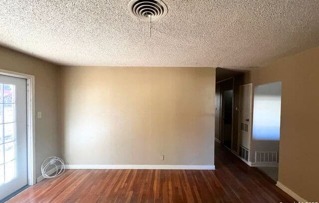 3-bedroom rental at 322 Senova in San Antonio, TX — photo 4