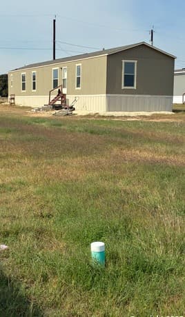 3-bedroom rental at 17110 Laguna Seca in Atascosa, TX — photo 3
