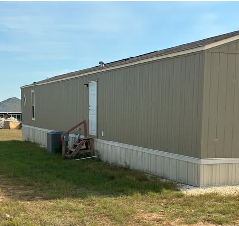 3-bedroom rental at 17110 Laguna Seca in Atascosa, TX — photo 4
