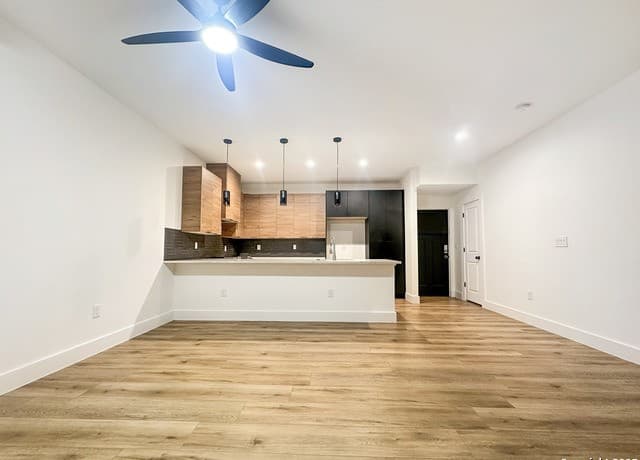 3-bedroom rental at 721-723 Iowa Unit 721 723 in San Antonio, TX — photo 3
