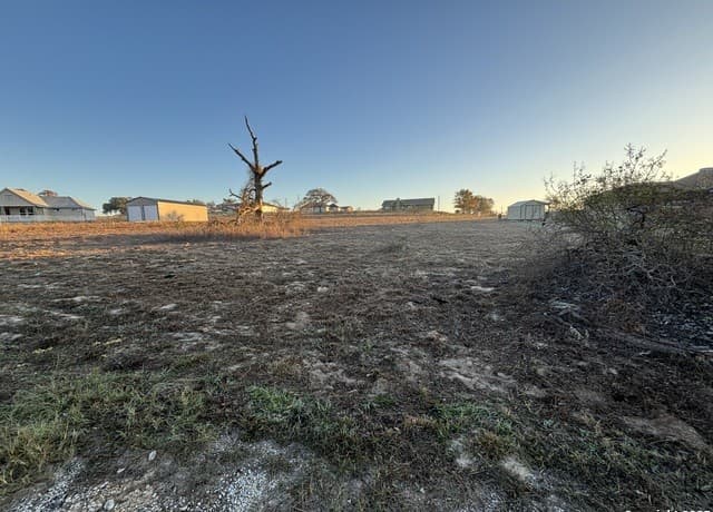 rental at 410 Shady in La Vernia, TX — photo 3