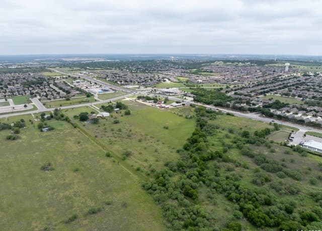 rental at 5+/- AC Green Valley Rd in Cibolo, TX — photo 4