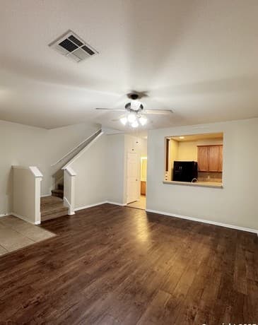 2-bedroom rental at 2509 Grayson Cir in San Antonio, TX — photo 3