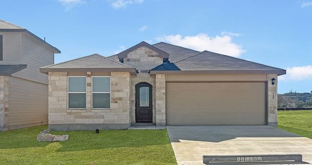 4-bedroom rental at 140 Hazel Peak in Boerne, TX — photo 1