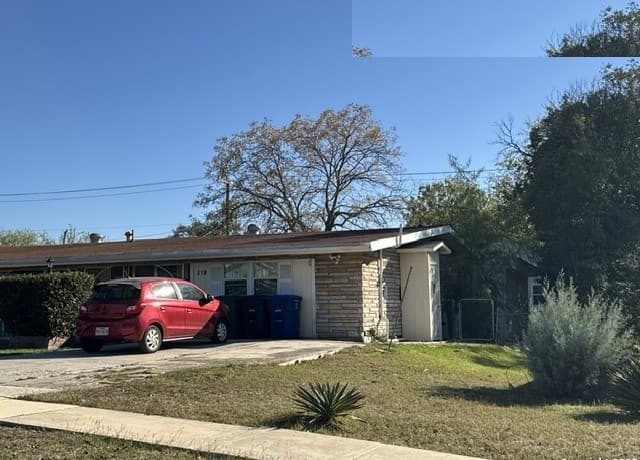 3-bedroom rental at 318 Rexford in San Antonio, TX — photo 4