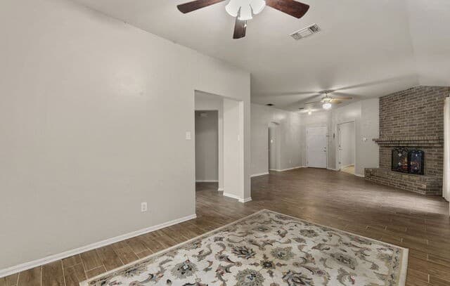 3-bedroom rental at 5846 Larkmeadow in San Antonio, TX — photo 4