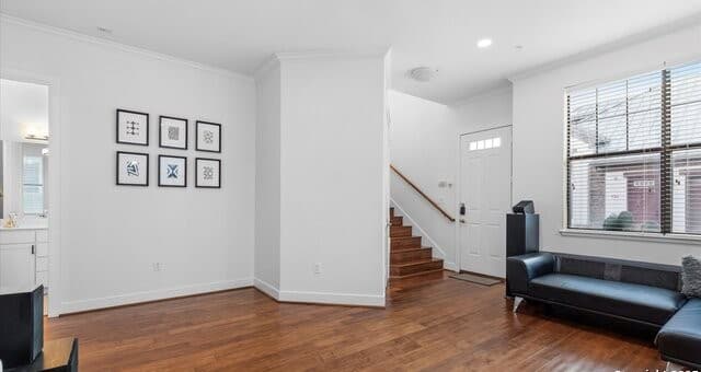 2-bedroom rental at 7342 Oak Manor Unit 6204 in San Antonio, TX — photo 3