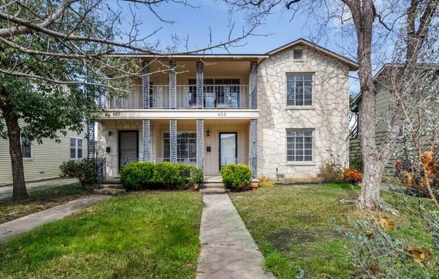 rental at 305 Rittiman in San Antonio, TX — photo 1
