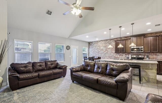 4-bedroom rental at 724 Morgan in Cibolo, TX — photo 4