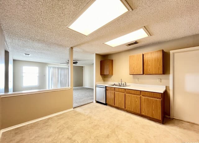 3-bedroom rental at 6730 Melody Canyon in San Antonio, TX — photo 4