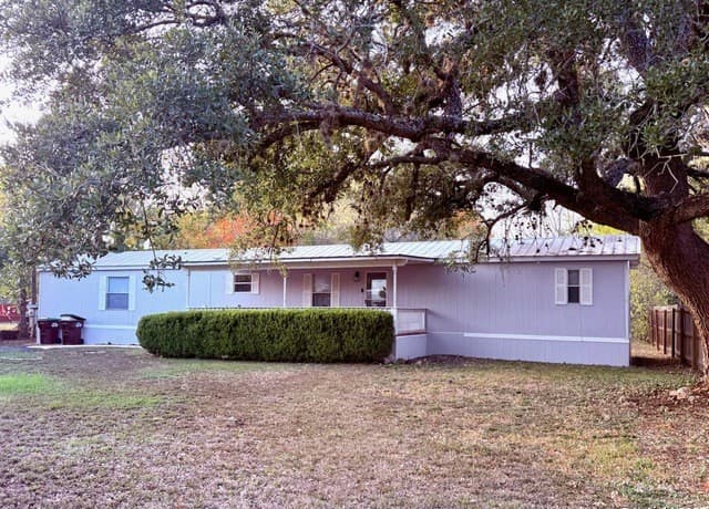 3-bedroom rental at 13835 Owl Tree in San Antonio, TX — photo 1