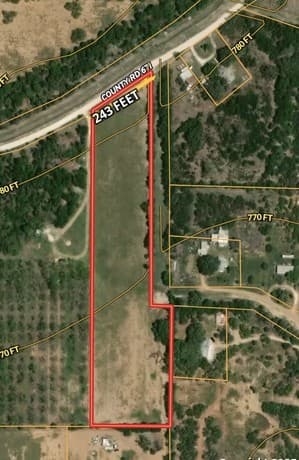 rental at TBD County Road 671 in Devine, TX — photo 2