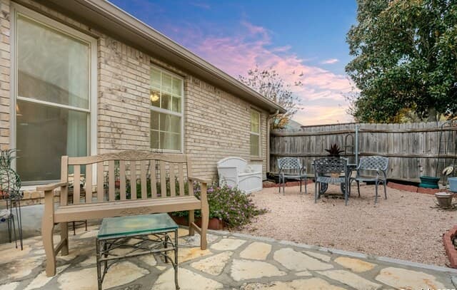 3-bedroom rental at 1702 Cherrywood Dr in Fredericksburg, TX — photo 5