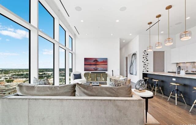 3-bedroom rental at 123 Lexington Unit 1806 in San Antonio, TX — photo 3