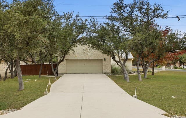 4-bedroom rental at 306 Hornpipe Hls in San Antonio, TX — photo 4