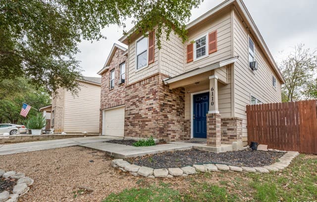 4-bedroom rental at 6110 Outlook Ridge in San Antonio, TX — photo 1