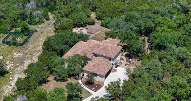 3-bedroom rental at 14041 Iron Horse in Helotes, TX — photo 1