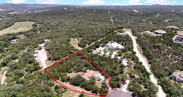 3-bedroom rental at 14041 Iron Horse in Helotes, TX — photo 2