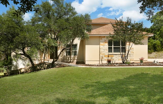 3-bedroom rental at 14041 Iron Horse in Helotes, TX — photo 5