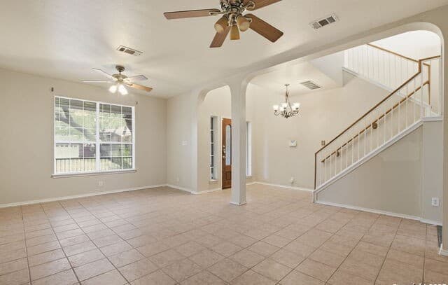 5-bedroom rental at 3617 Augusta Glade in Schertz, TX — photo 4