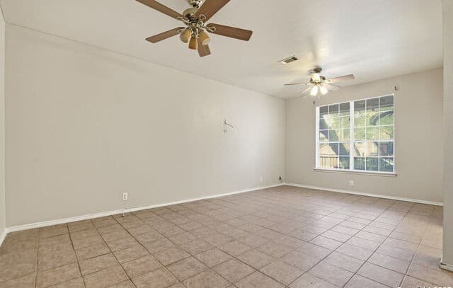 5-bedroom rental at 3617 Augusta Glade in Schertz, TX — photo 5
