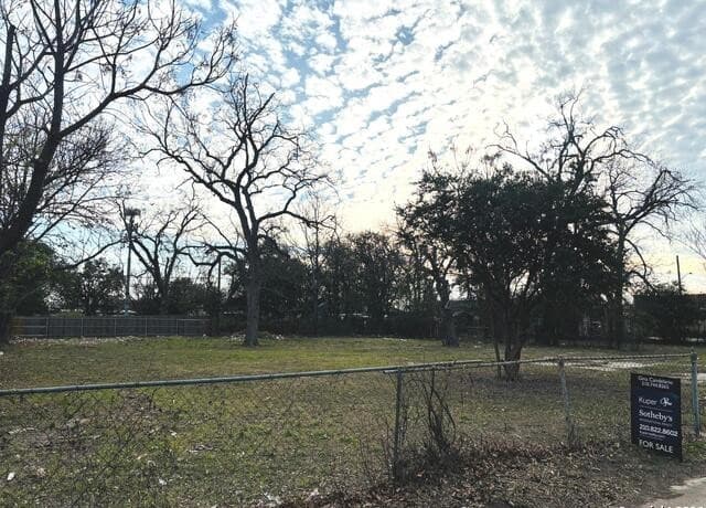 rental at 1418 Montana in San Antonio, TX — photo 5