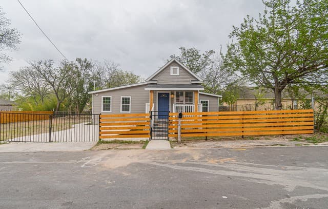 3-bedroom rental at 324 Bargas St in San Antonio TX