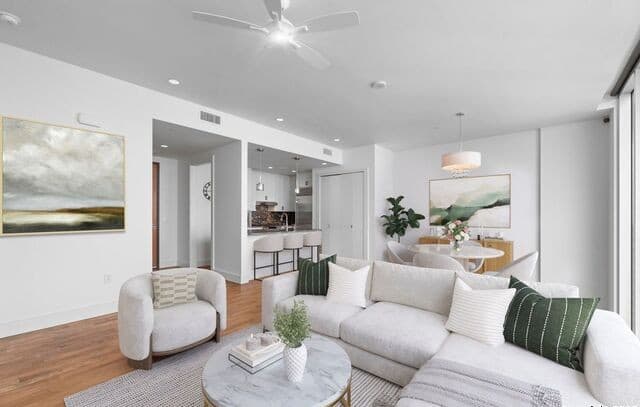1-bedroom rental at 610 E Market Unit UNIT 3110 in San Antonio, TX — photo 1