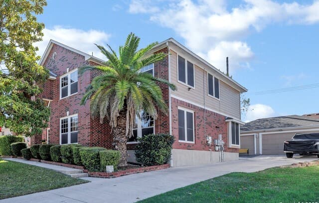 4-bedroom rental at 1611 Springhouse in San Antonio, TX — photo 2