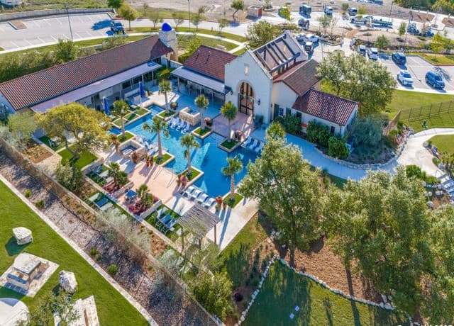 3-bedroom rental at 108 Simpatico in Boerne, TX — photo 2