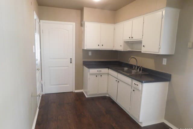 Home for sale at 130 Eastwood in San Antonio, TX — photo 2