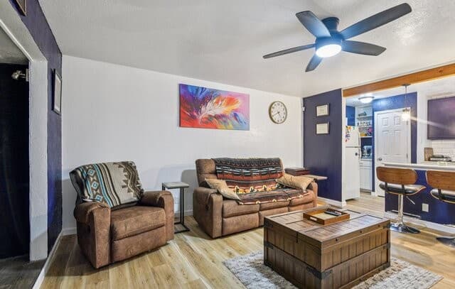 4-bedroom rental at 5891 Elm Valley in San Antonio, TX — photo 5