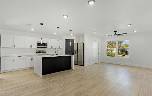 3-bedroom rental at 134 Elmo in San Antonio, TX — photo 4