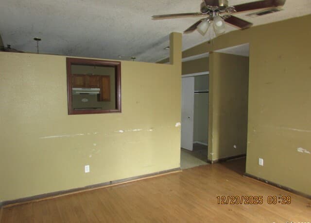 4-bedroom rental at 415 Dorie in San Antonio, TX — photo 5
