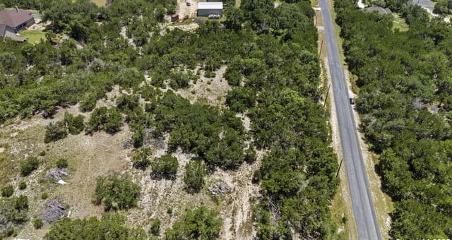 rental at 320 Mustang Lane in Spring Branch, TX — photo 4