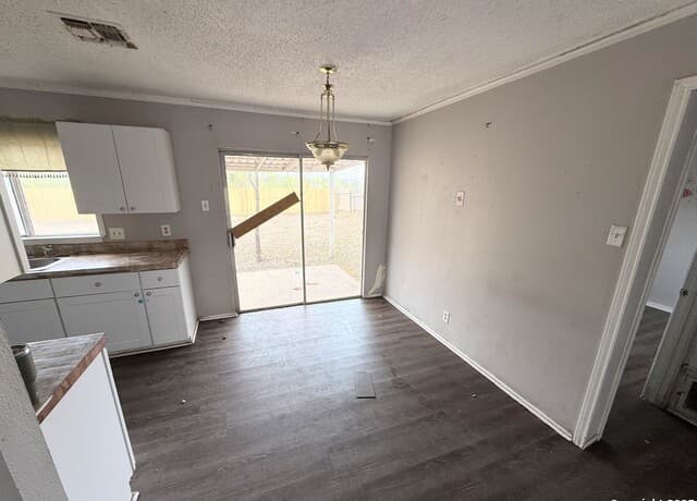 4-bedroom rental at 5606 Ocean Side in San Antonio, TX — photo 4