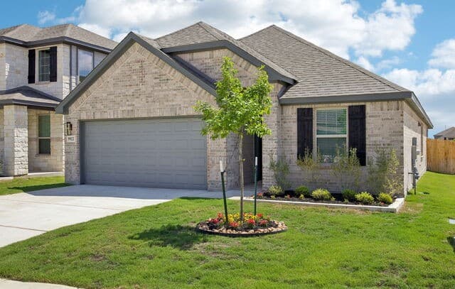 3-bedroom rental at 9922 Medicine Hat in San Antonio, TX — photo 3