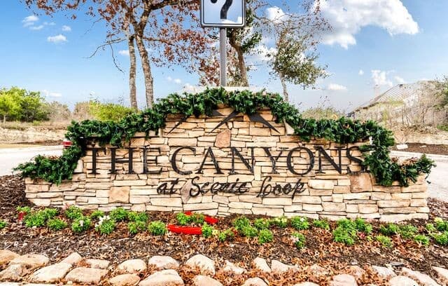 rental at 24213 Tres Arroyos in San Antonio, TX — photo 1