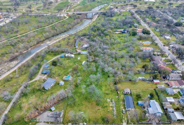 rental at 515 Jackson Keller in San Antonio, TX — photo 4