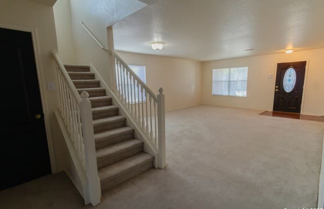 4-bedroom rental at 8111 Academic Post in San Antonio, TX — photo 4