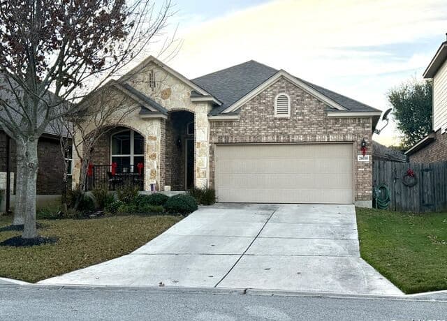 3-bedroom rental at 26010 Shady Acres in San Antonio, TX — photo 1