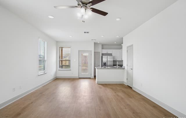 rental at 12340 Montgomery Forest in San Antonio, TX — photo 4