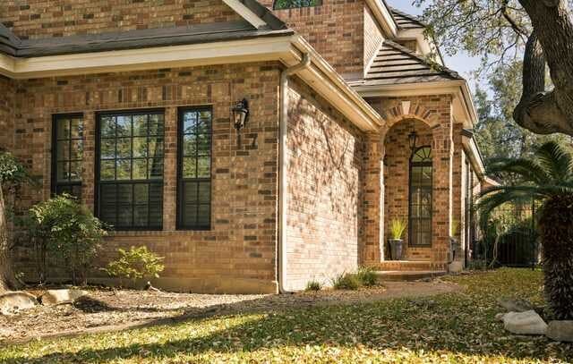 3-bedroom rental at 17 Burnham Gln in San Antonio, TX — photo 2