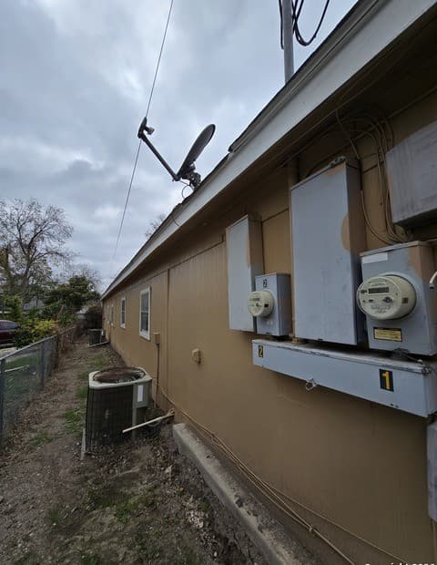 rental at 113 Cox in San Antonio, TX — photo 3