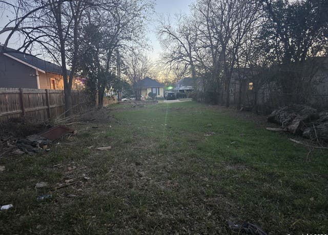 rental at 1327 Burleson in San Antonio, TX — photo 1