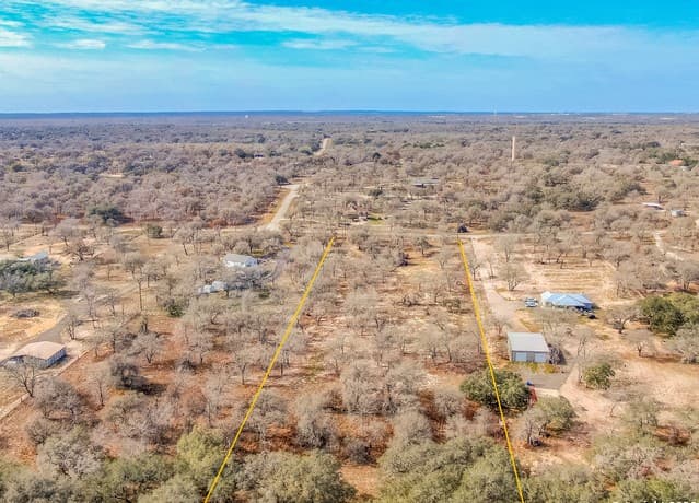 rental at 1511 Meadow Glen in Adkins, TX — photo 2