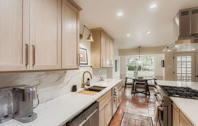 4-bedroom rental at 146 Canyon Oaks in Hollywood Park, TX — photo 4