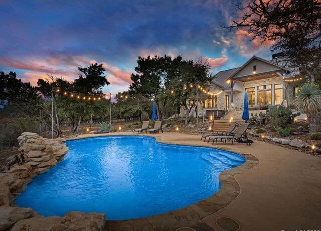 3-bedroom rental at 2939 Palomino Springs in Bandera, TX — photo 2