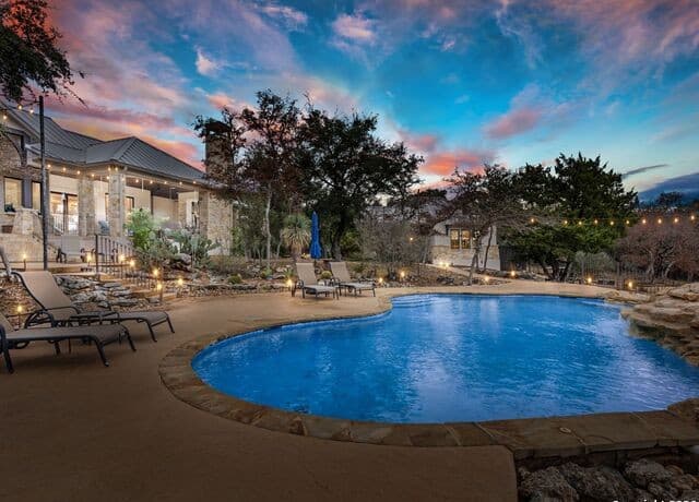 3-bedroom rental at 2939 Palomino Springs in Bandera, TX — photo 3