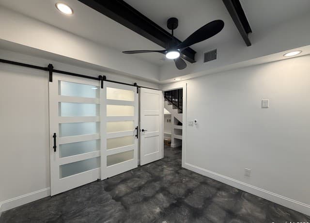 3-bedroom rental at 222 S Olive St Unit 1102 in San Antonio, TX — photo 5